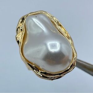 Baroque Faux Pearl Statement Ring Gold Tone Large Irregular Pearl Cocktail 7